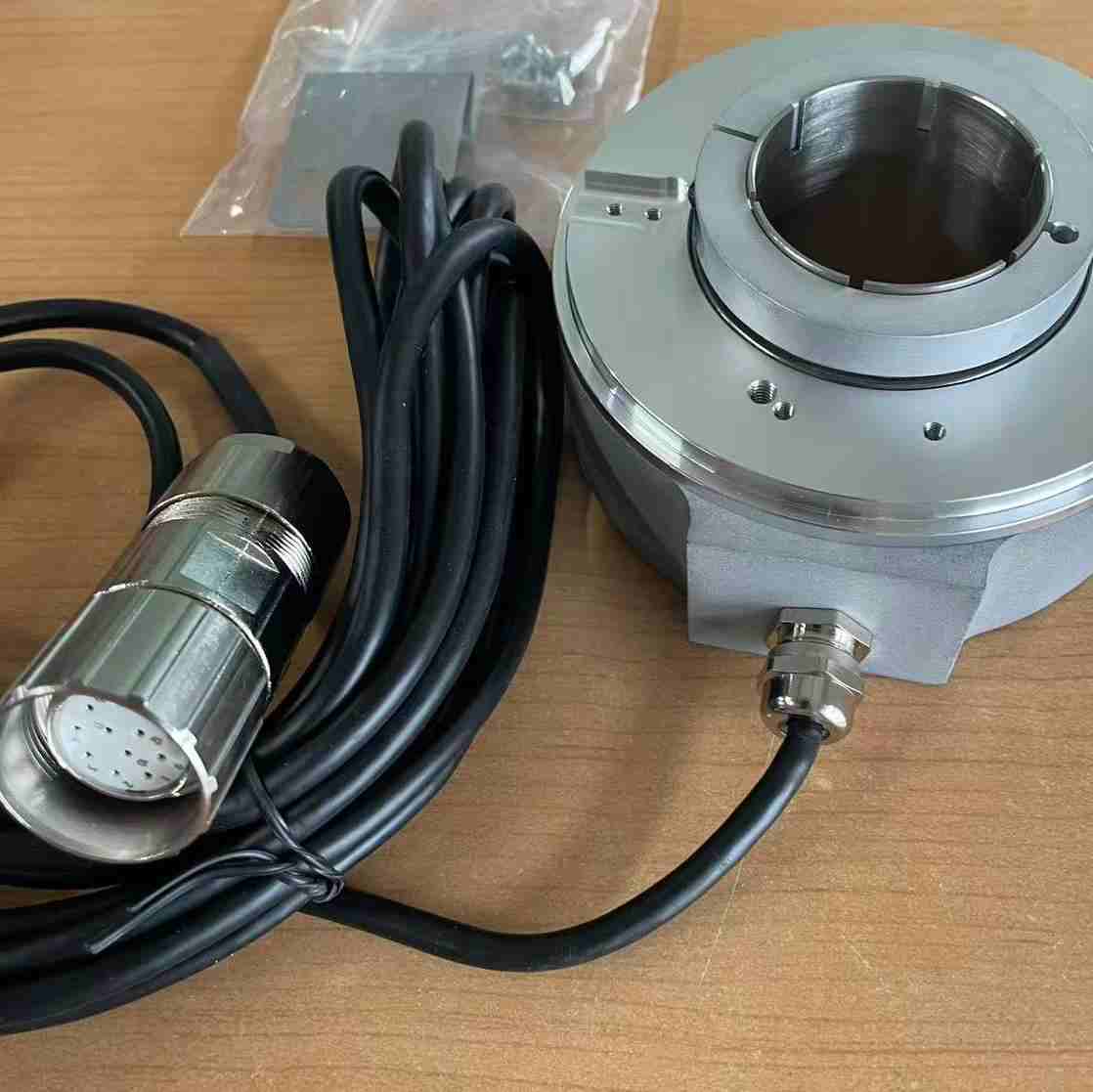 低恒速速度传感器8.A02H.3B52.1024.322E，